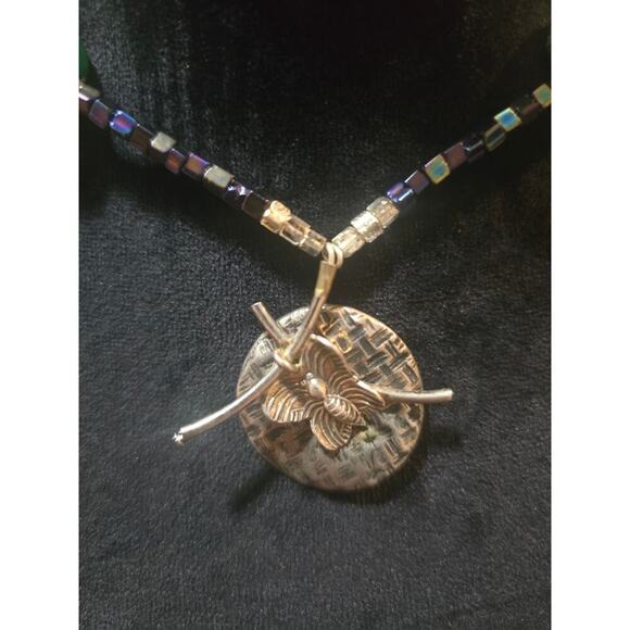 Women's Green Beaded Necklace With Silver Butterfly Pendant And Toggle Clasp - Picture 3 of 7